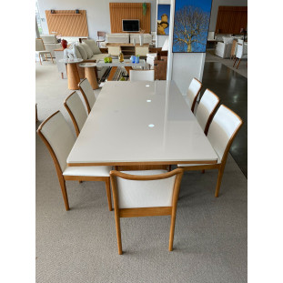 Sala de Jantar com Mesa 2,20 e Oito Cadeiras Completa MEDMJA0011EMEDCAD0003
